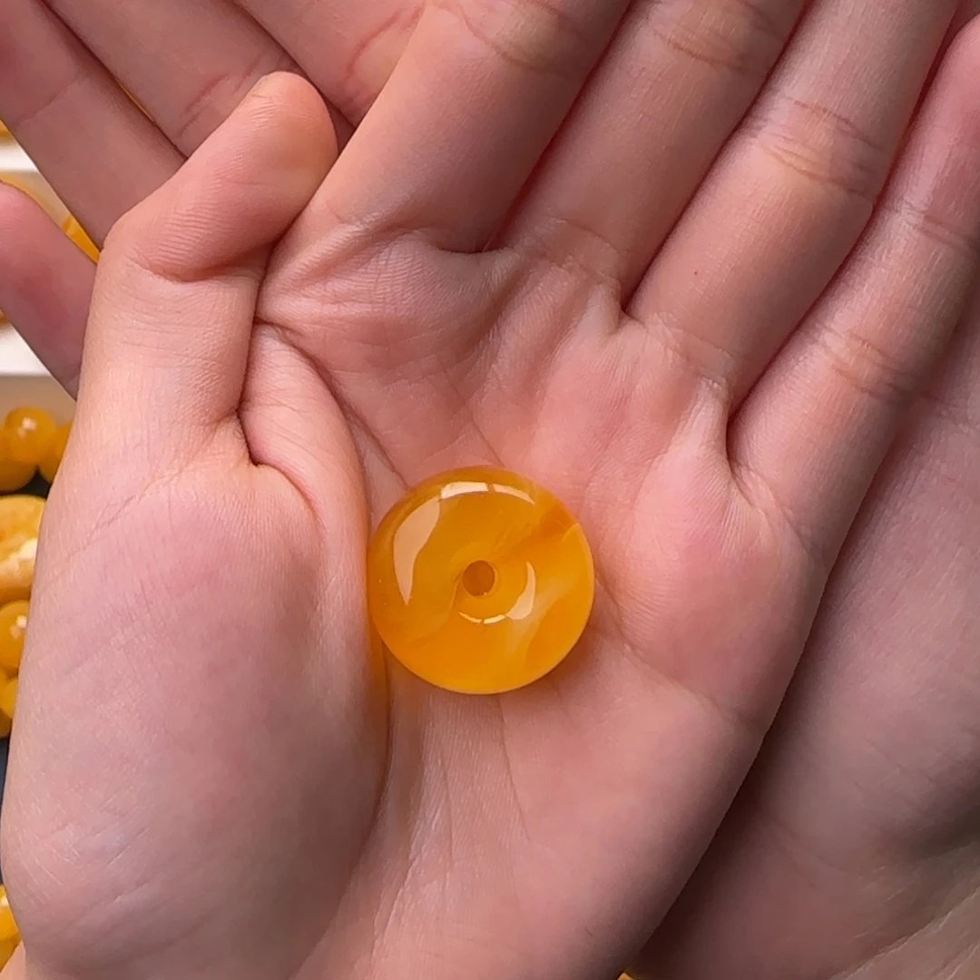 琥珀未镶嵌颈饰墩子