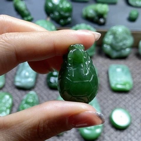 【闪购商品】颈饰未镶嵌和田玉