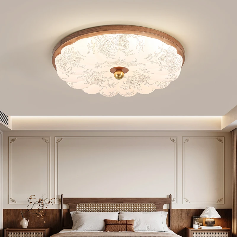 中古风主卧室灯新款法式奶油风圆形南瓜胡桃木复古房间吸顶灯