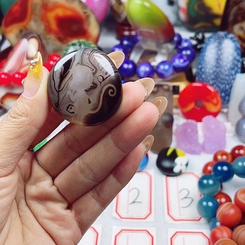 玛瑙/玉髓挂件未镶嵌