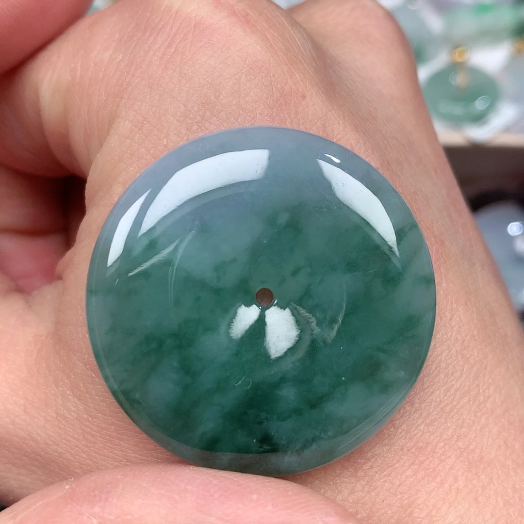 翡翠颈饰未镶嵌平安扣吊坠