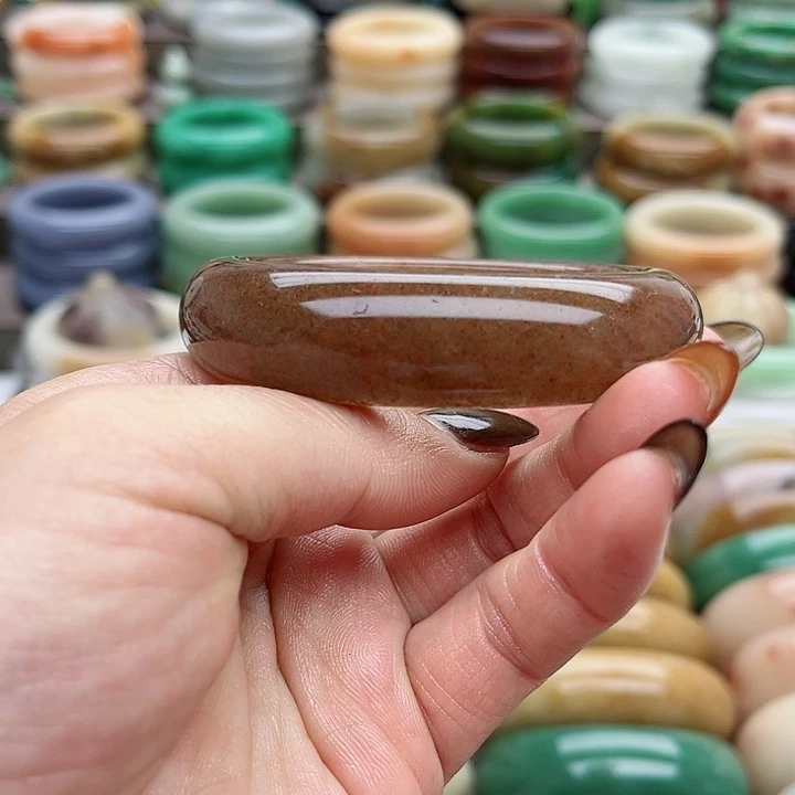 未镶嵌手镯石英质玉