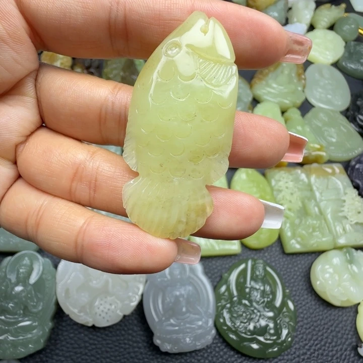 和田玉未镶嵌珠宝奇石