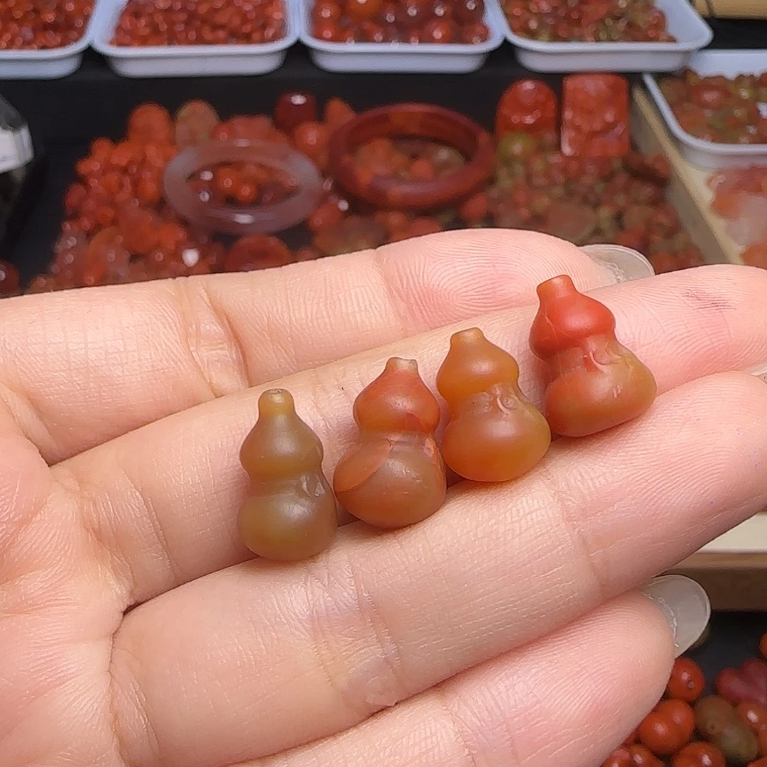 南红玛瑙未镶嵌颈饰