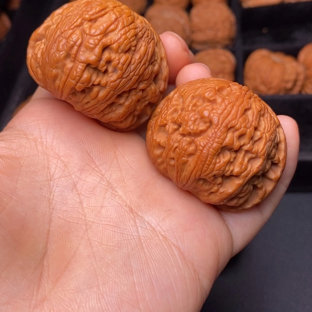 秦岭野生文玩核桃