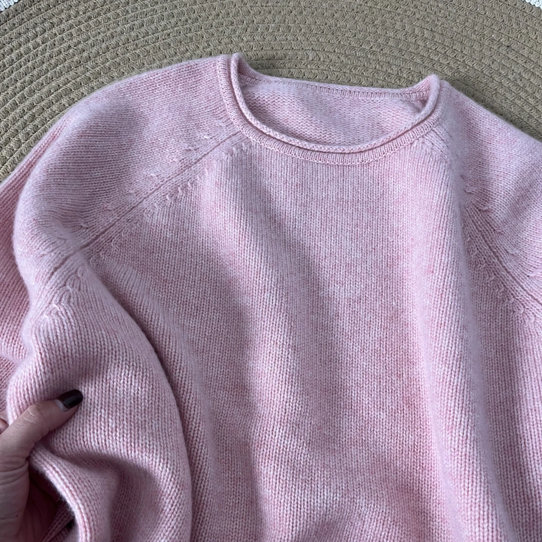 100纯山羊绒简约卷边宽松休闲毛衣