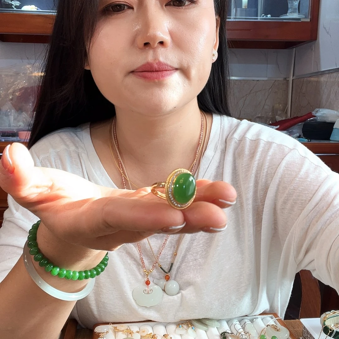 未镶嵌戒指和田玉（碧玉）
