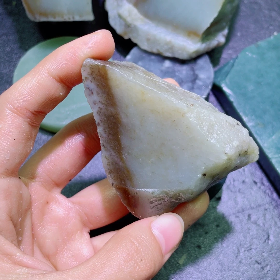 和田玉（糖玉）未镶嵌珠宝半成品