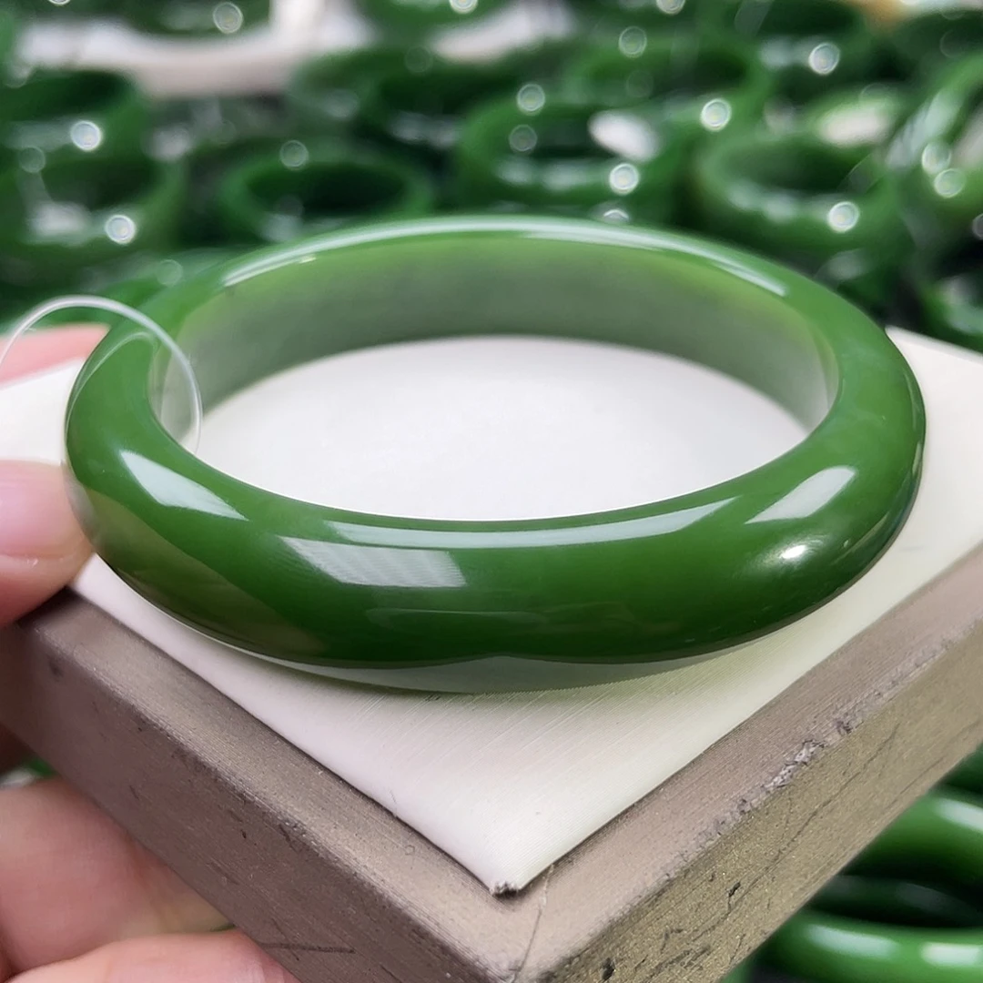 未镶嵌手镯和田玉（碧玉）