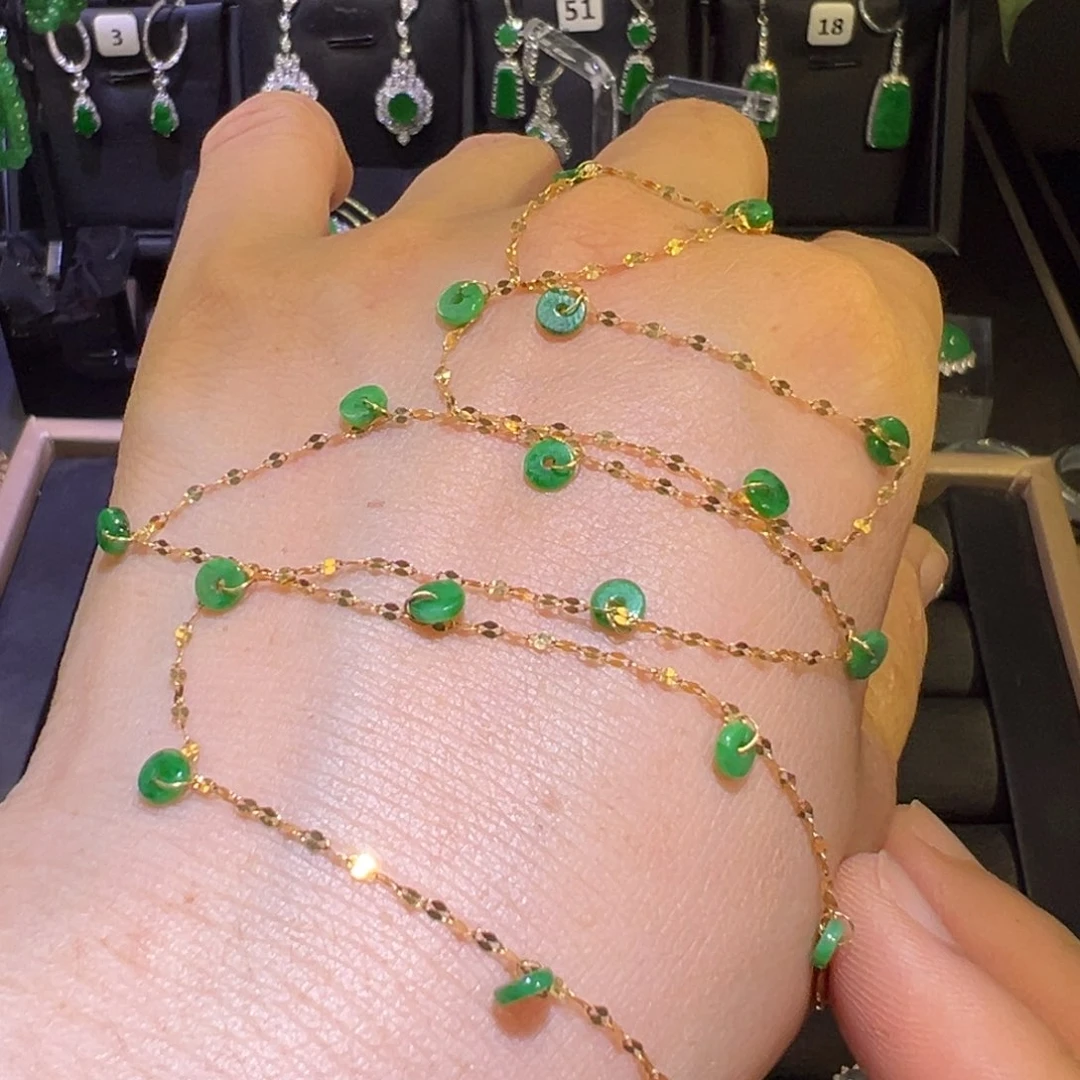 翡翠18K金镶嵌颈饰满天星