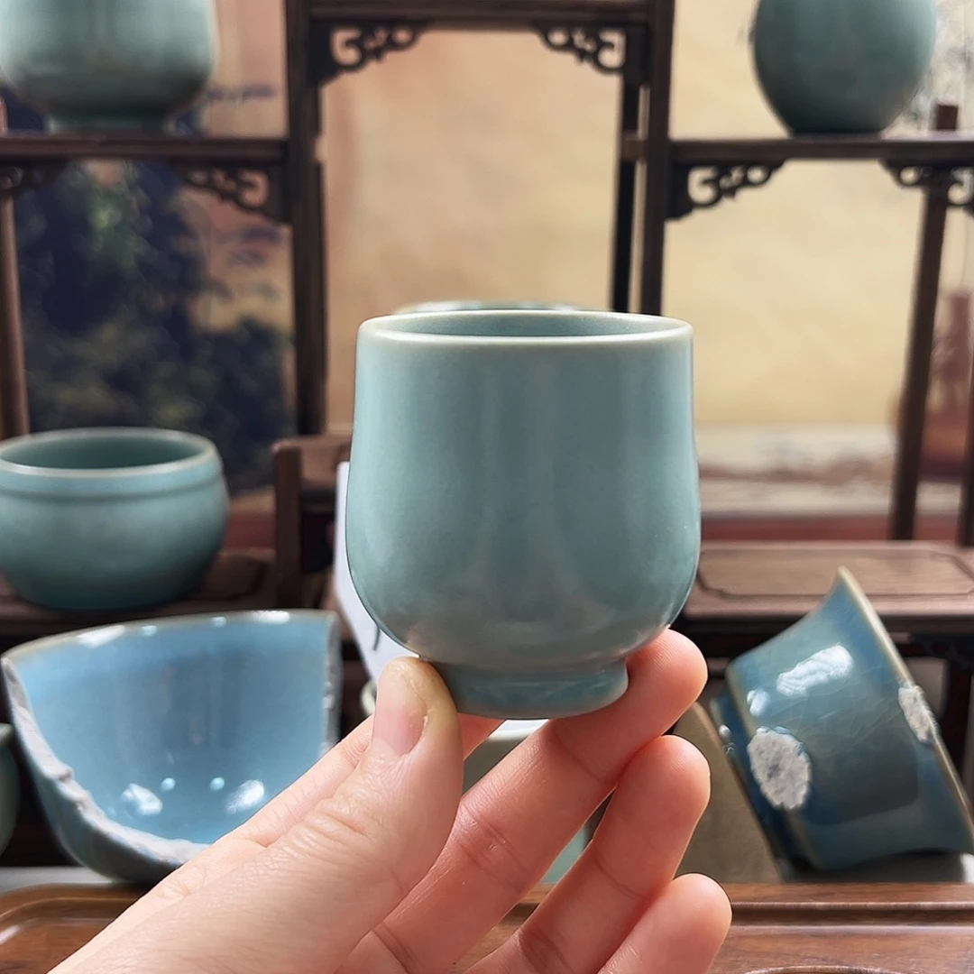 仿古青绿釉水玉兰杯