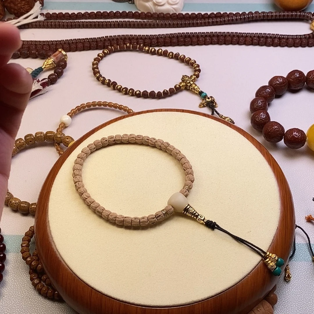 柏香籽/百香籽吊坠。。。。。。。。。。。。。