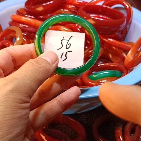 玛瑙/玉髓未镶嵌手镯