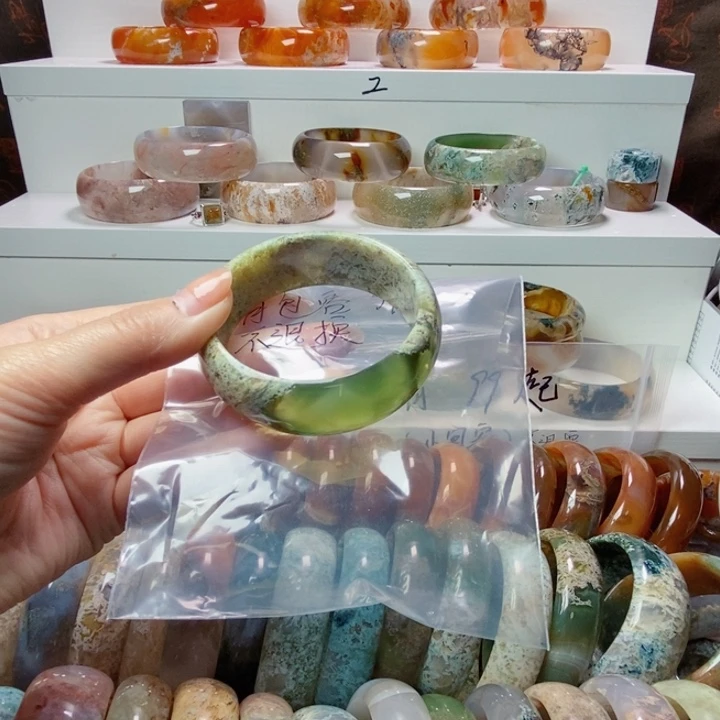 玛瑙/玉髓手镯未镶嵌?**?