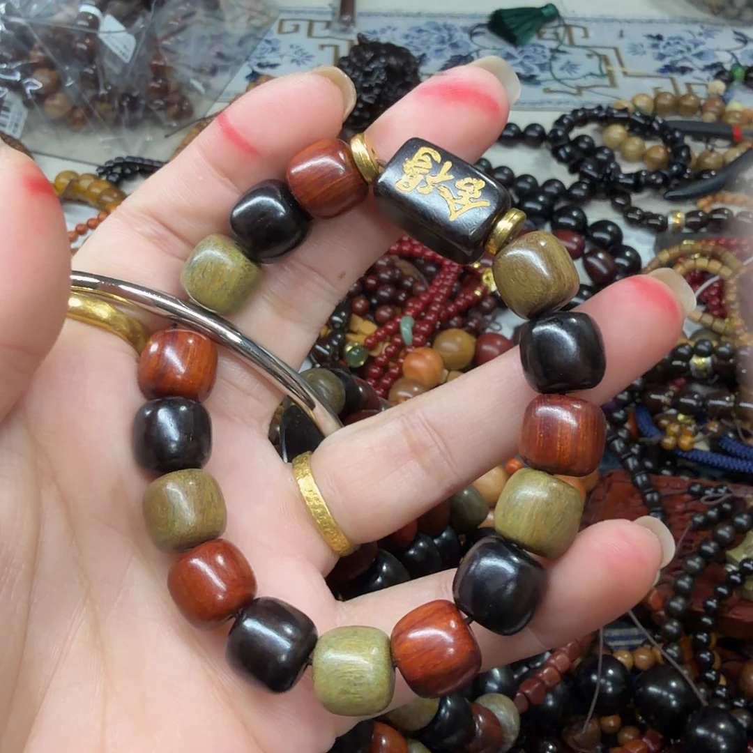 维腊木（绿檀）无事牌