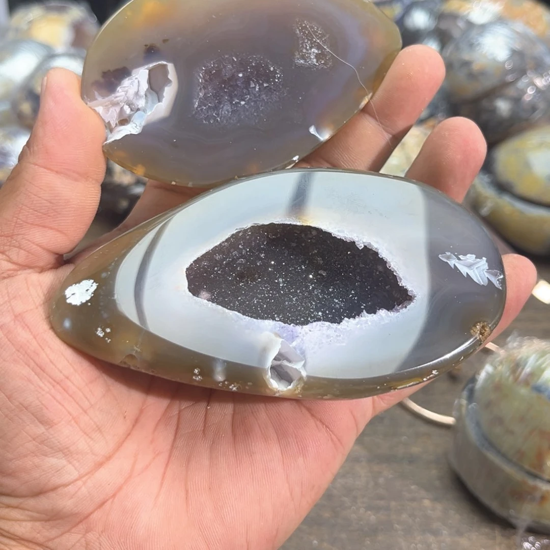 未镶嵌水晶大型摆件（非配饰）