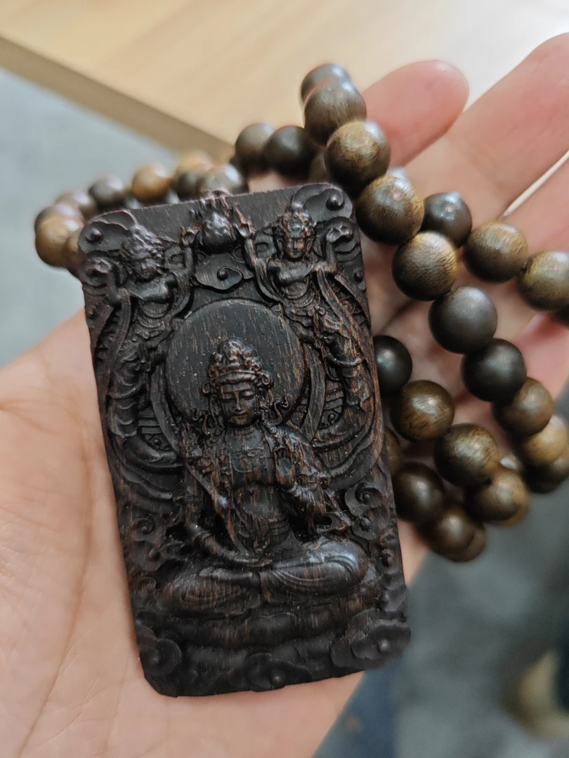 沉香观音雕刻牌多样性发一