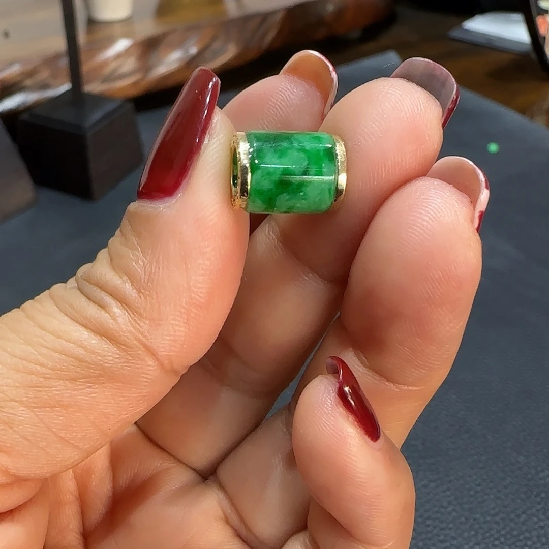 翡翠颈饰18K金镶嵌路路通