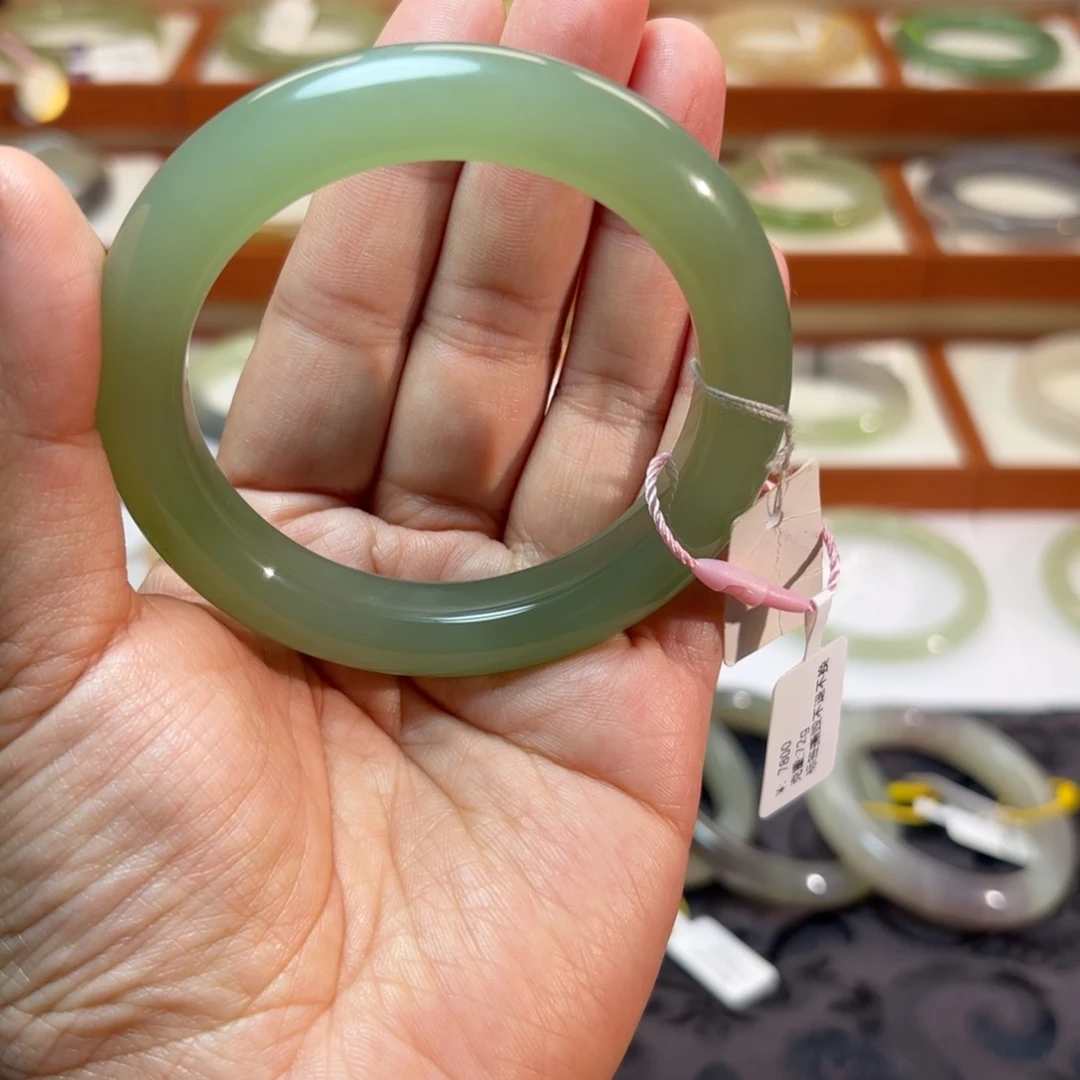 和田玉未镶嵌手镯冰晴绿带翠手镯