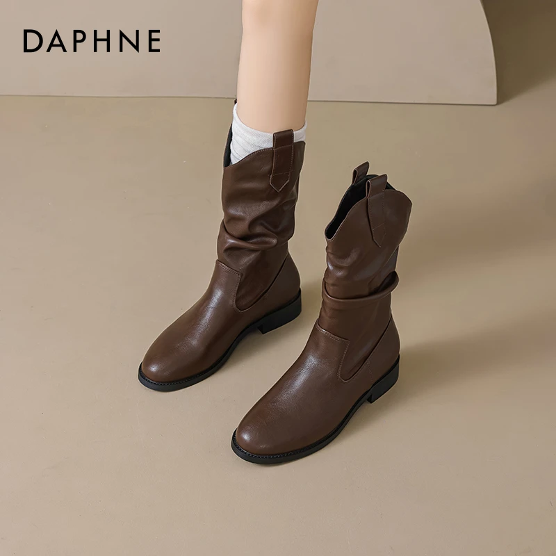 达芙妮褶皱堆堆靴女2024新款秋冬雅丹风靴子复古中筒靴西部牛仔靴