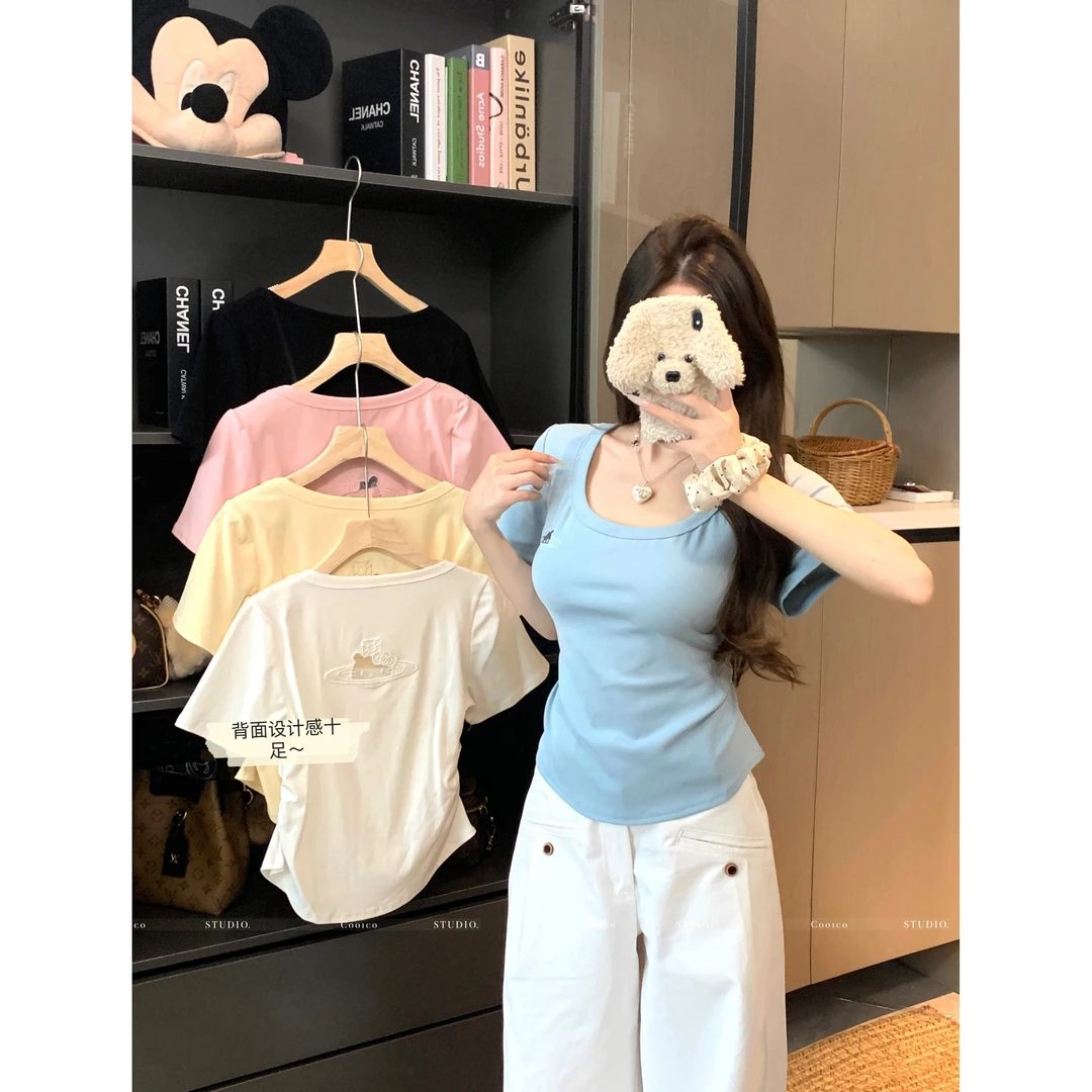 【佳佳】2025大码女装夏季新款胖mm设计感显瘦刺绣纯色短袖T恤上衣