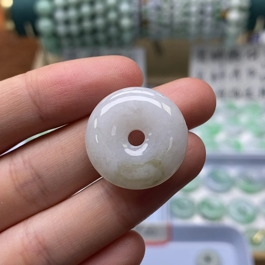 【闪购商品】翡翠颈饰未镶嵌平安扣