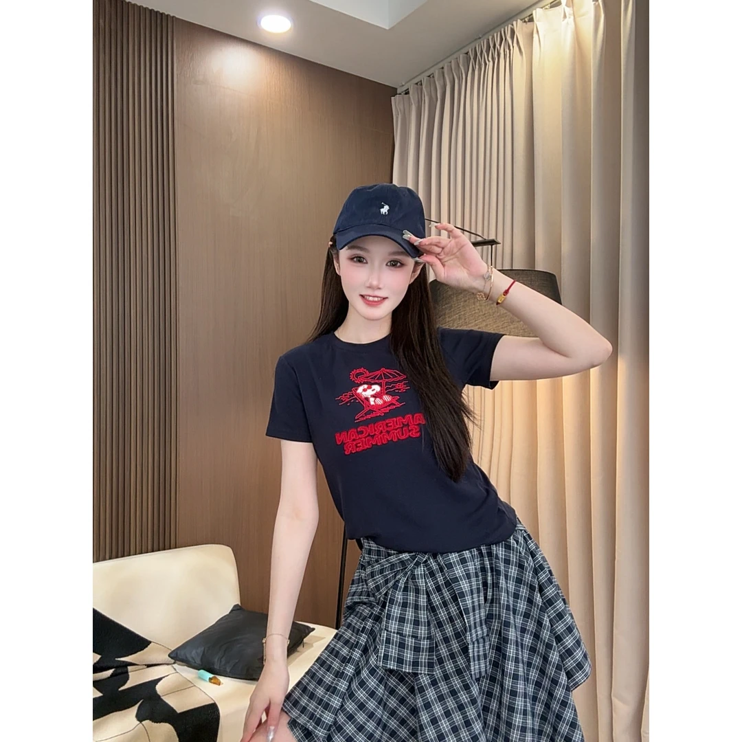 小璇 · 夏季新款时尚T恤小众设计感短袖宽松复古刺绣上衣女056