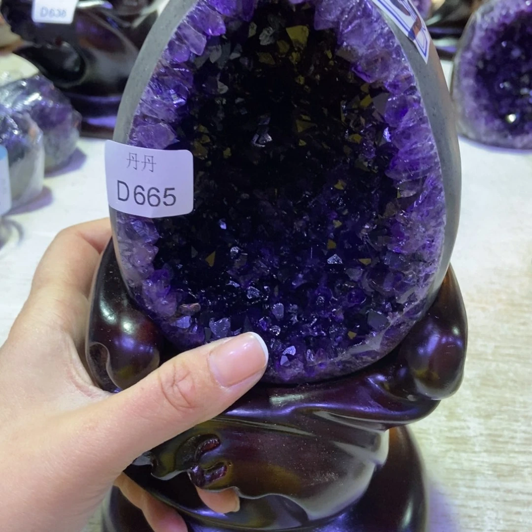 水晶摆件未镶嵌二**哥摆件