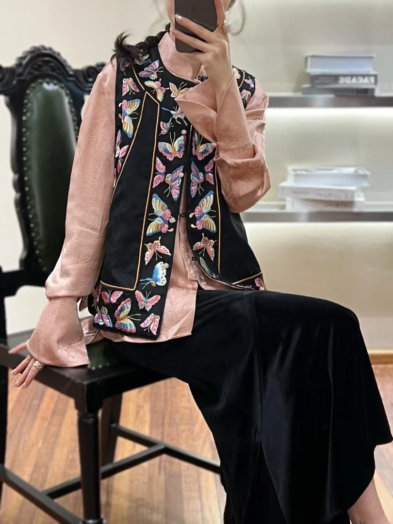 早春新品真丝重工蝴蝶马甲时尚洋气精致复古款圆领女上衣坎肩马夹