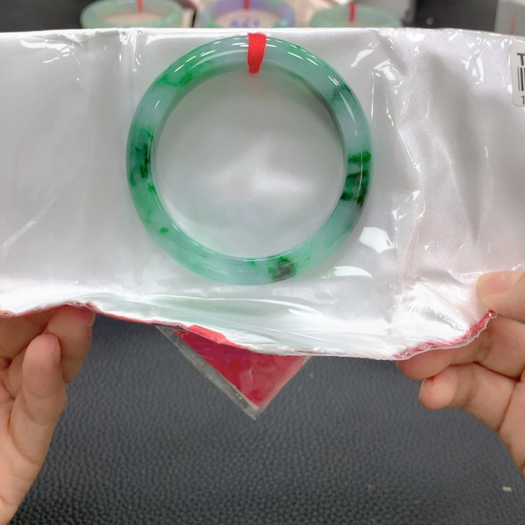 翡翠未镶嵌手镯6号