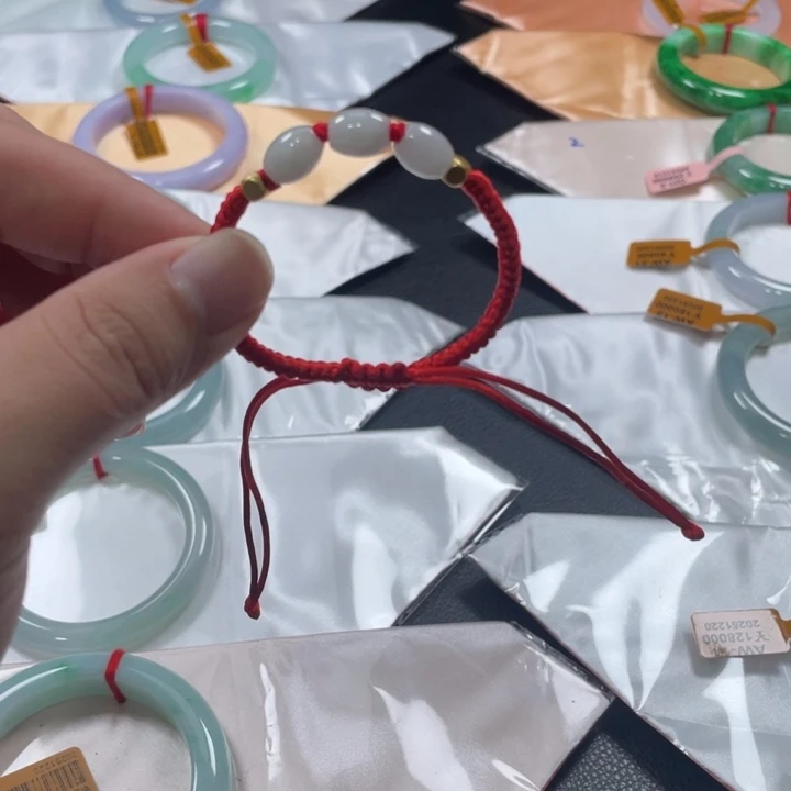 翡翠未镶嵌手镯手绳