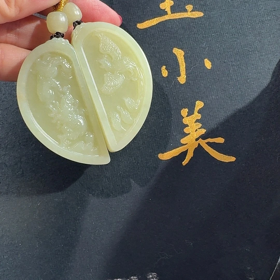 和田玉未镶嵌颈饰若羌黄口一对