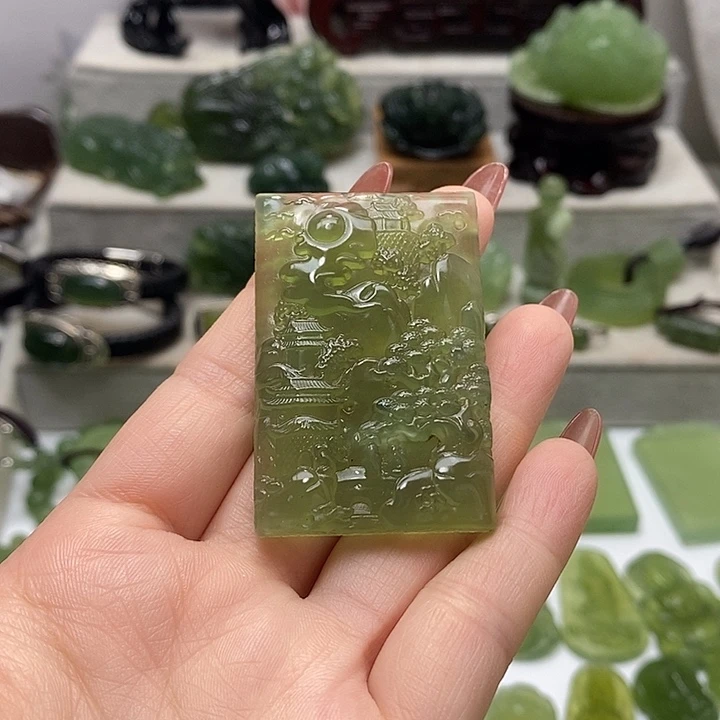 未镶嵌蛇纹石玉挂件