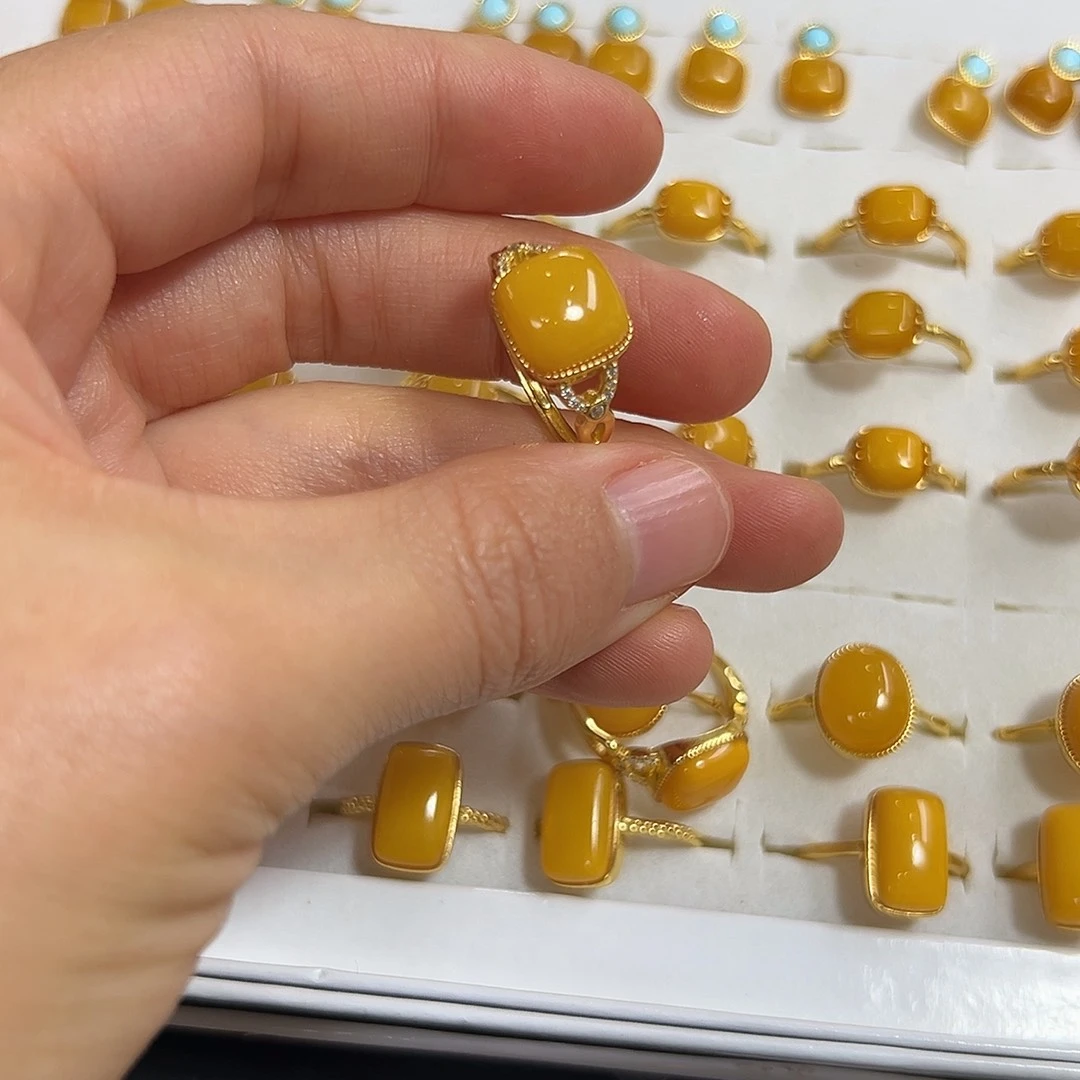 银S925镶嵌蜜蜡戒指若***见