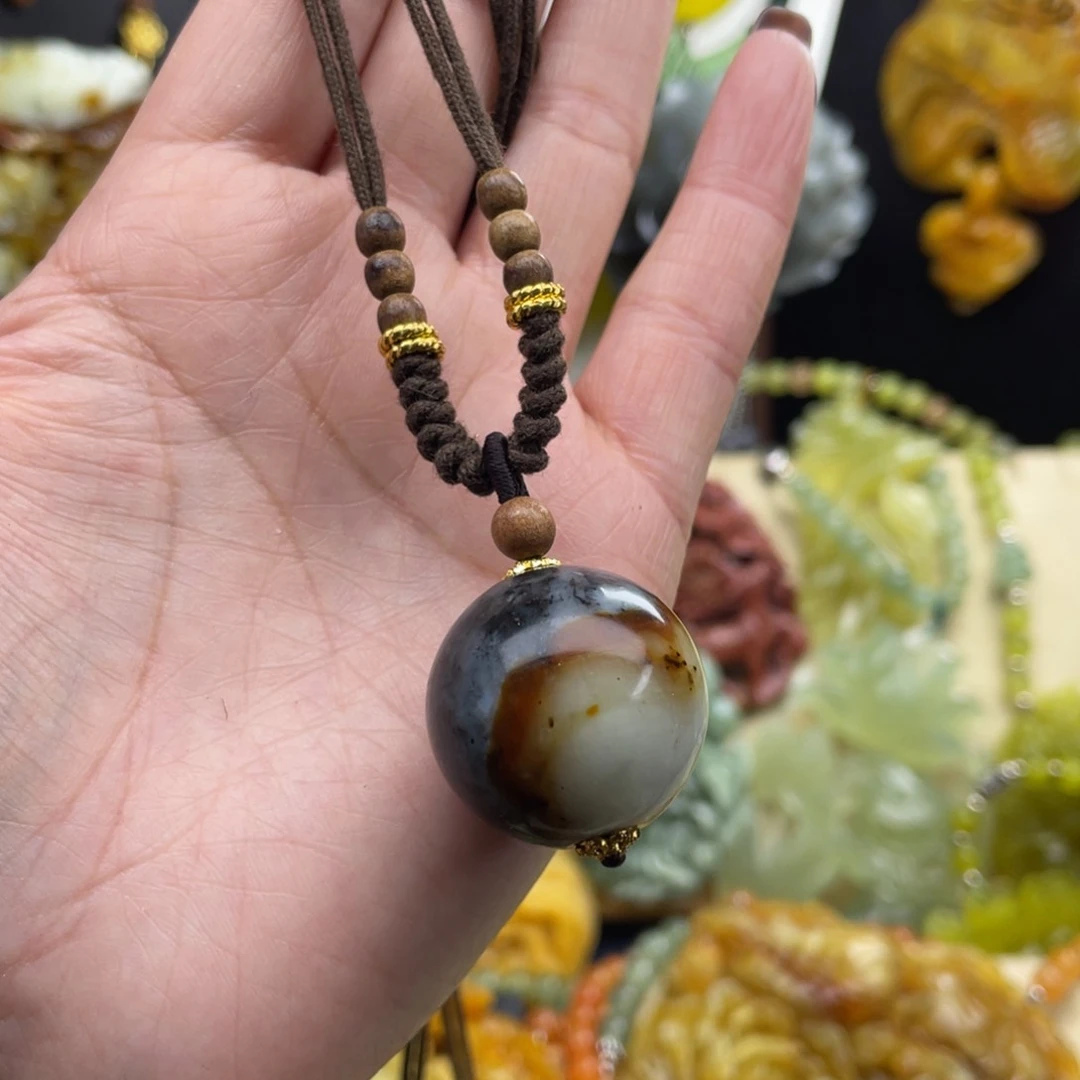未镶嵌蛇纹石玉颈饰