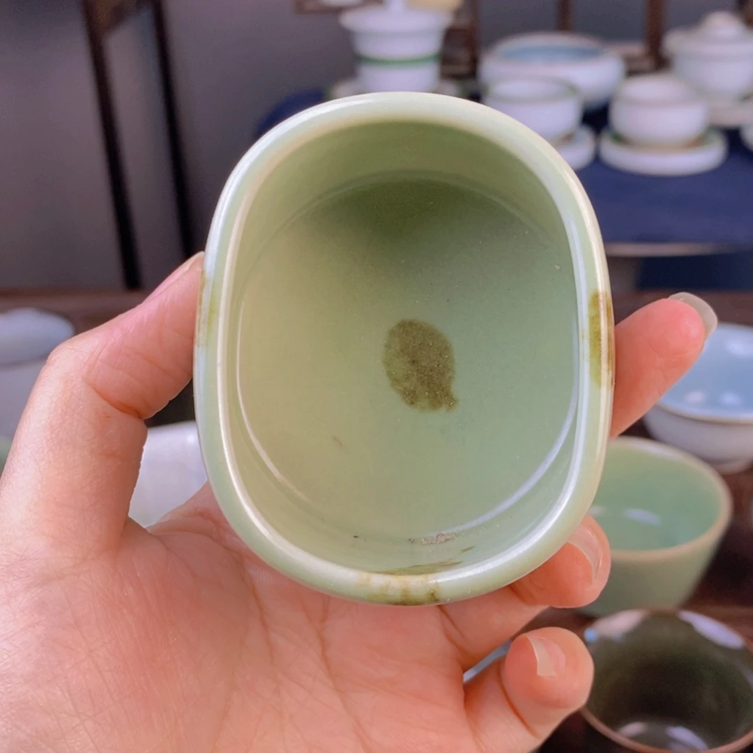 朱砂胎豆青点彩杯 不开片 元宝器型