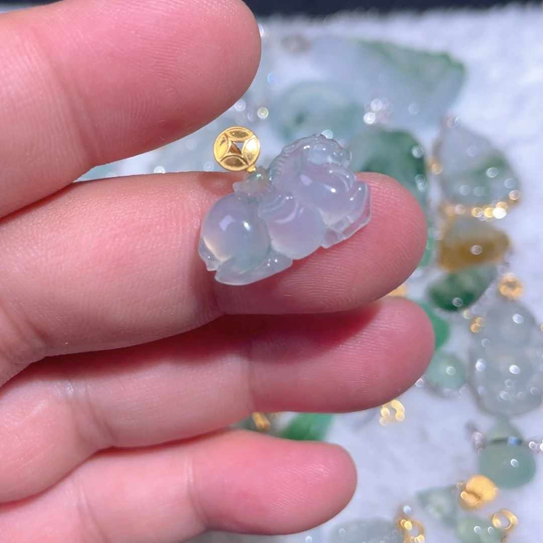 阿***鹞翡翠18K金镶嵌颈饰