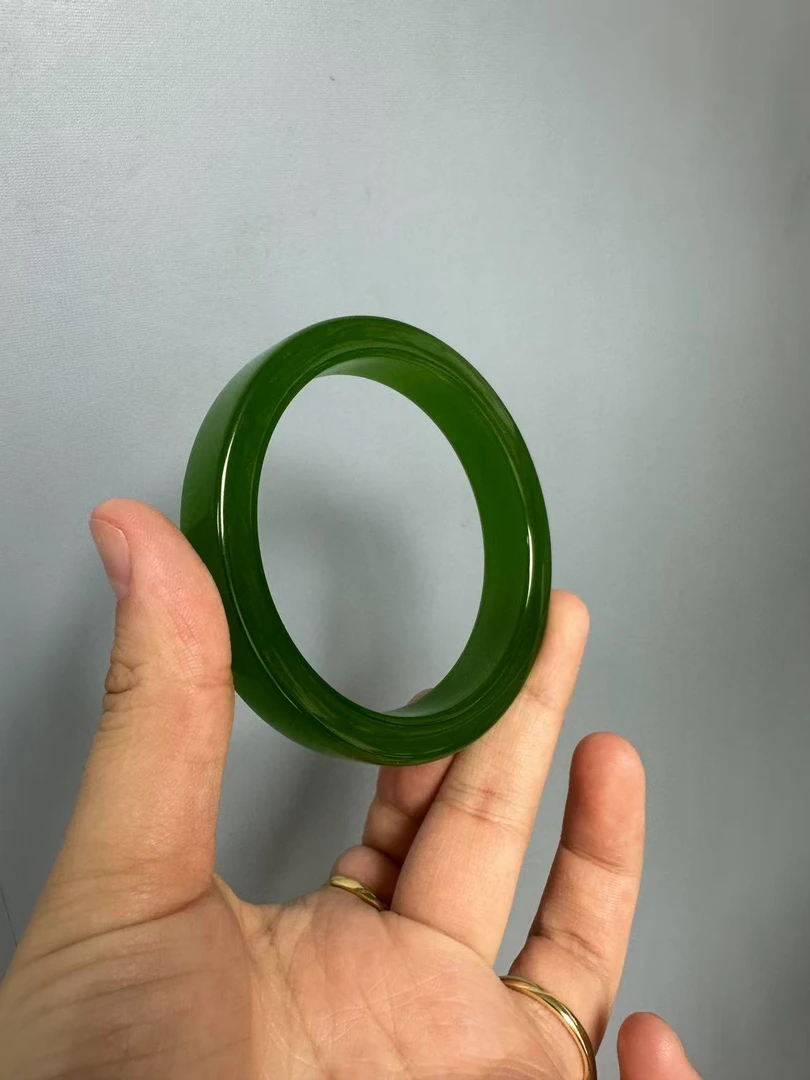 高货绿色直切手镯