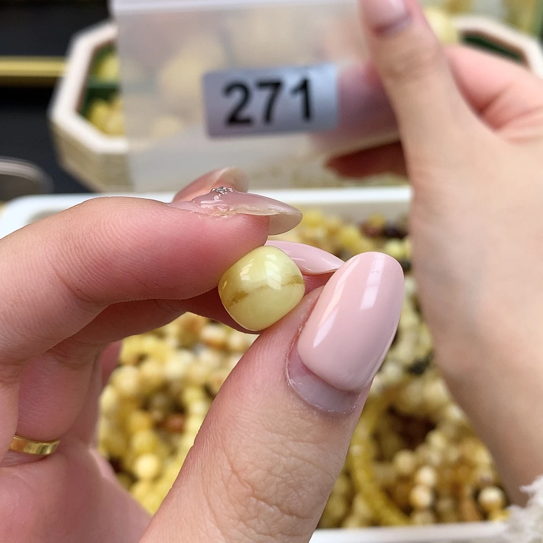 琥珀未镶嵌珠宝奇石