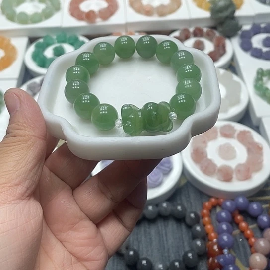 石英质玉（非洲翠）合金手串