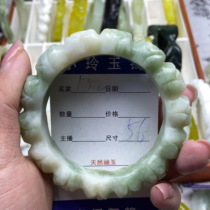 弄***嘞蛇纹石玉未镶嵌手镯