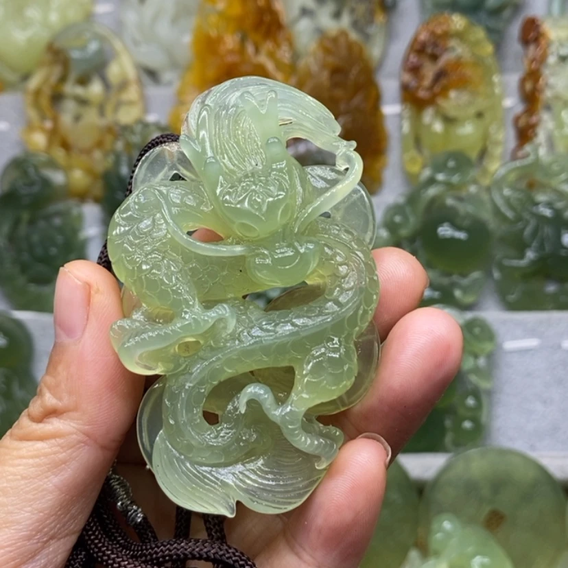 【闪购商品】蛇纹石玉未镶嵌颈饰青**行