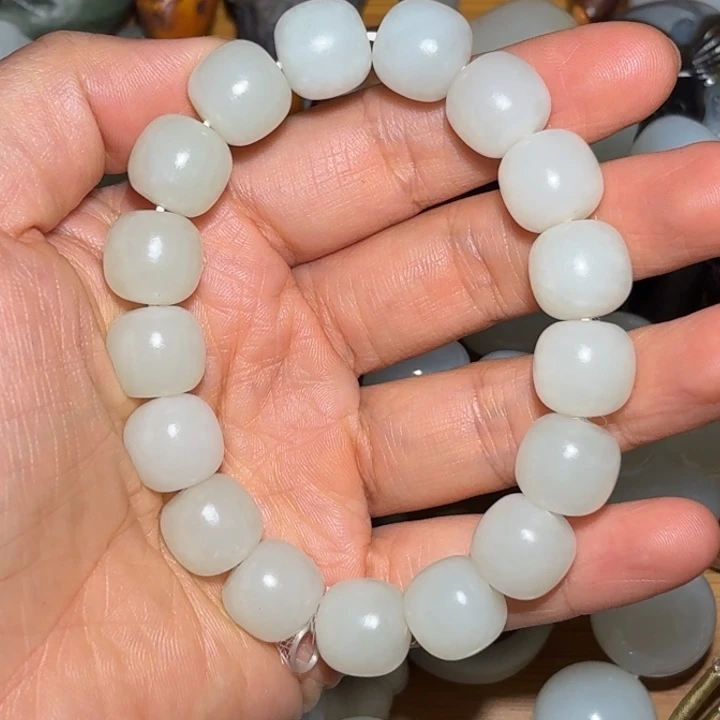 和田玉未镶嵌颈饰13*12mm