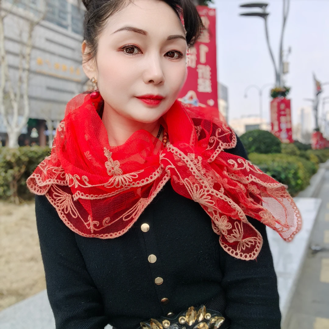 时尚民族风洋气薄款绣花蕾丝春夏旅游百搭护颈红色丝巾包头丝巾