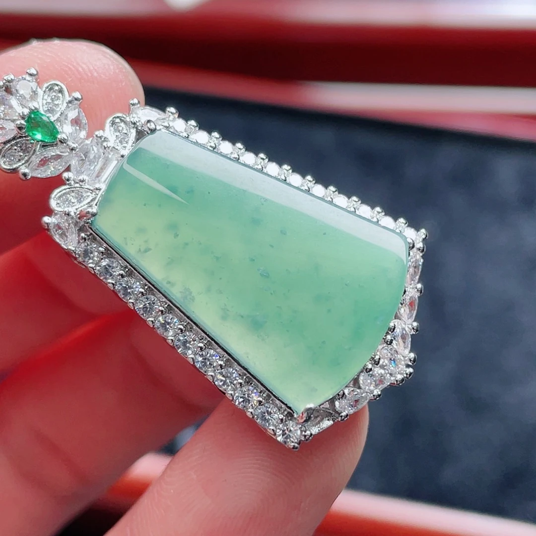 翡翠颈饰未镶嵌303，