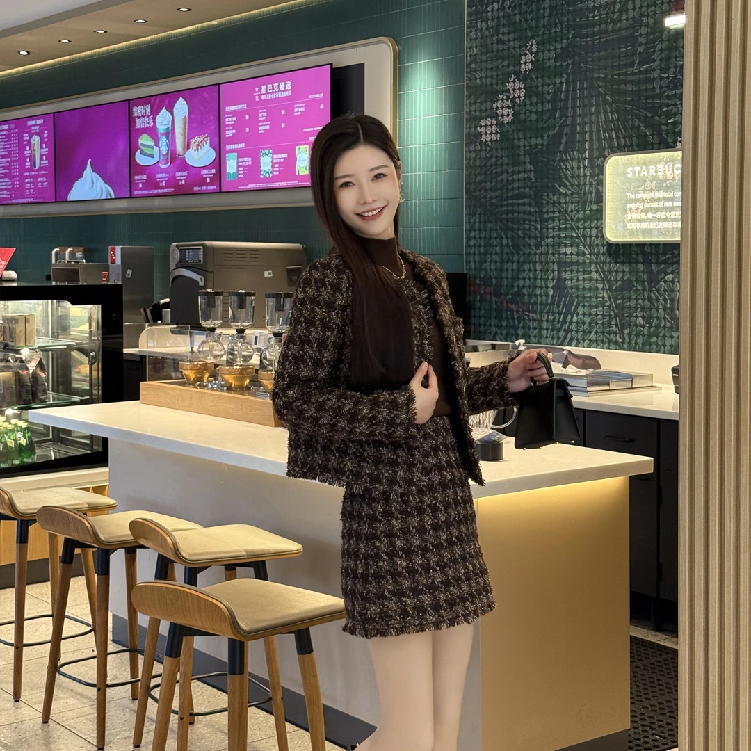 慧慧【安娜可可】名媛粗花呢翻领羊毛90白鸭羽绒小香套装高级感2025