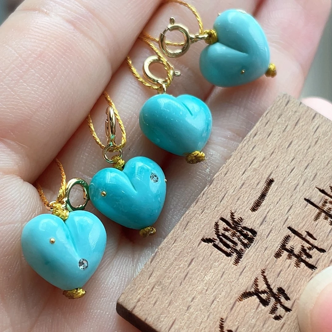 未镶嵌绿松石颈饰