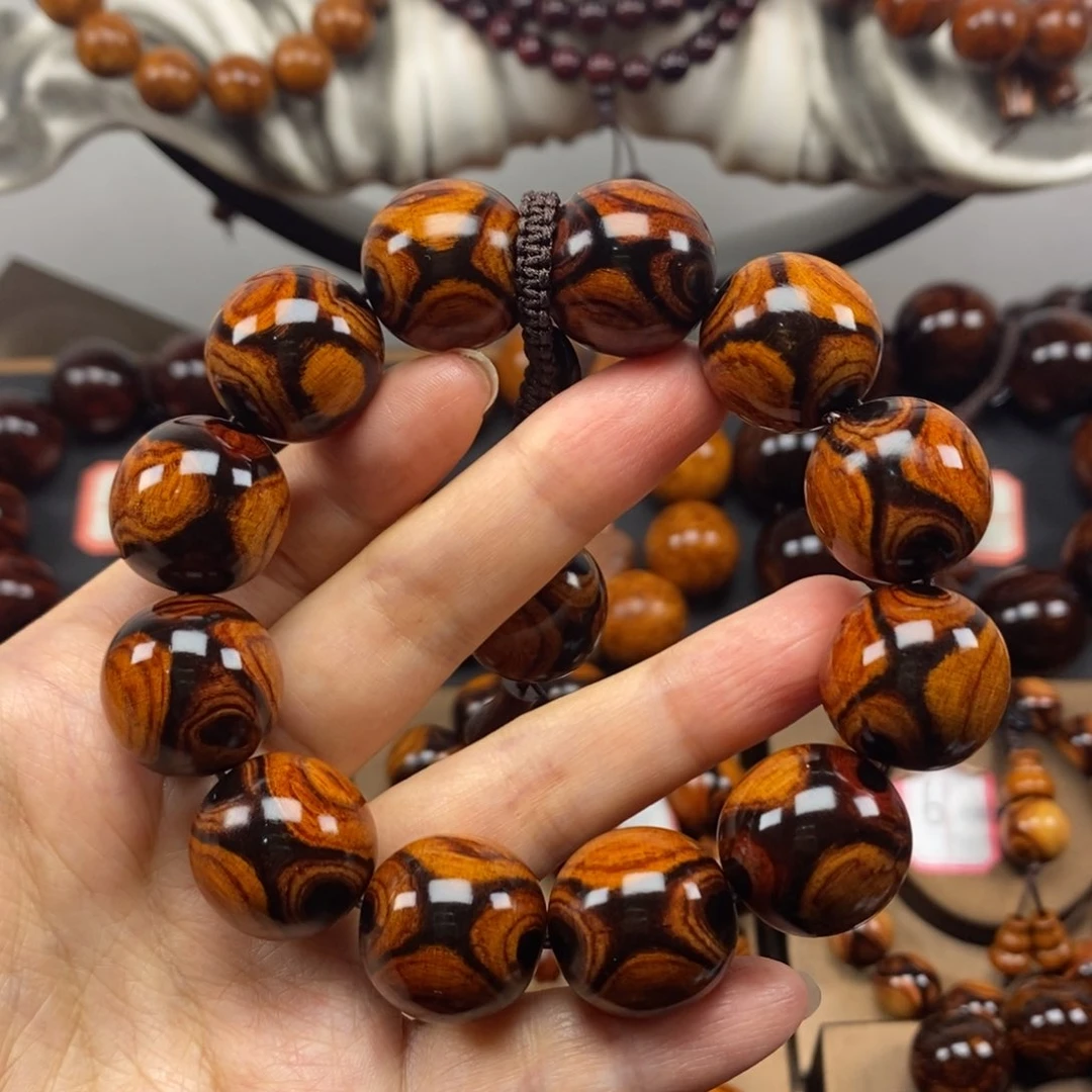 【闪购商品】黄花梨/降香黄檀2.0高货黄金底对眼鬼脸