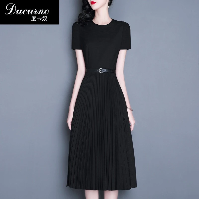 百褶小黑裙2025夏新款淑女装气质修身A字裙中长款短袖黑色连衣裙