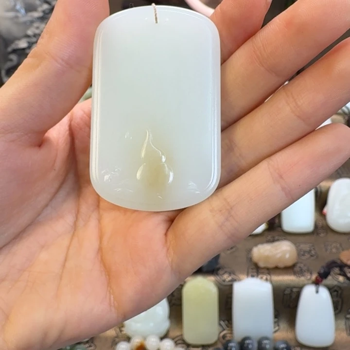 ୧***૭和田玉未镶嵌颈饰